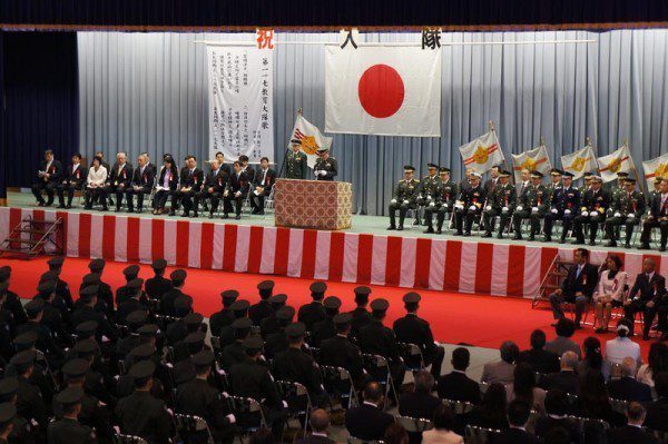 院長よ、靴磨くより腕磨け！馬鹿げた自衛隊中央病院社会問題 1